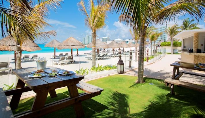 Black Friday - Krystal Grand Cancun